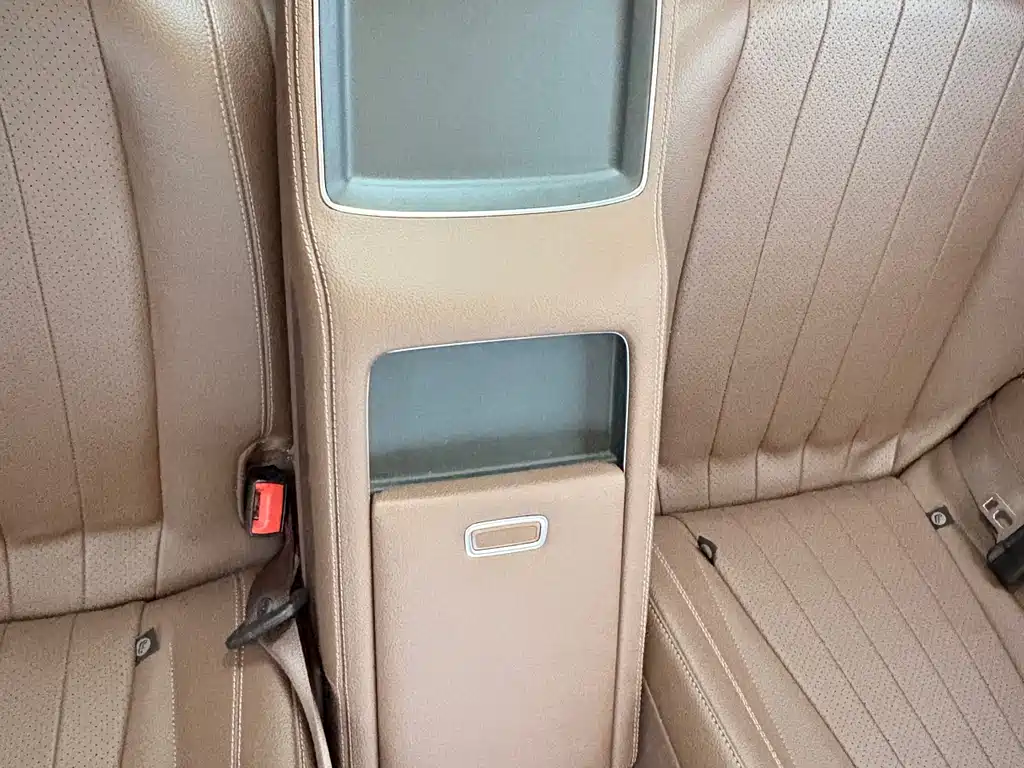 Mercedes-Benz E-Class — миниатюра 21