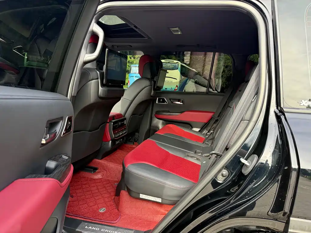 Toyota Land Cruiser — миниатюра 9