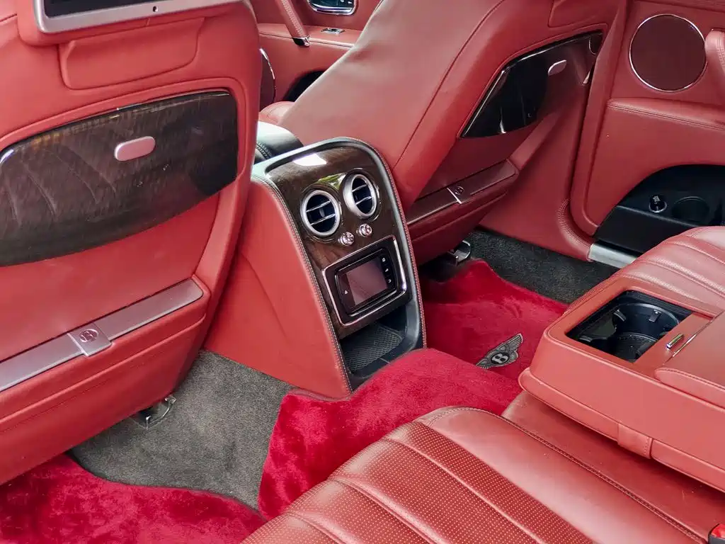 Bentley Flying Spur — миниатюра 9