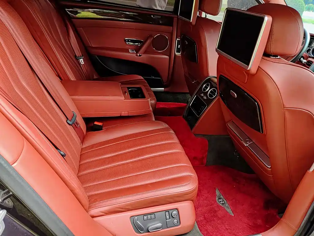 Bentley Flying Spur — миниатюра 11