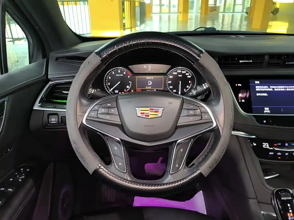 Cadillac XT5 — миниатюра 11