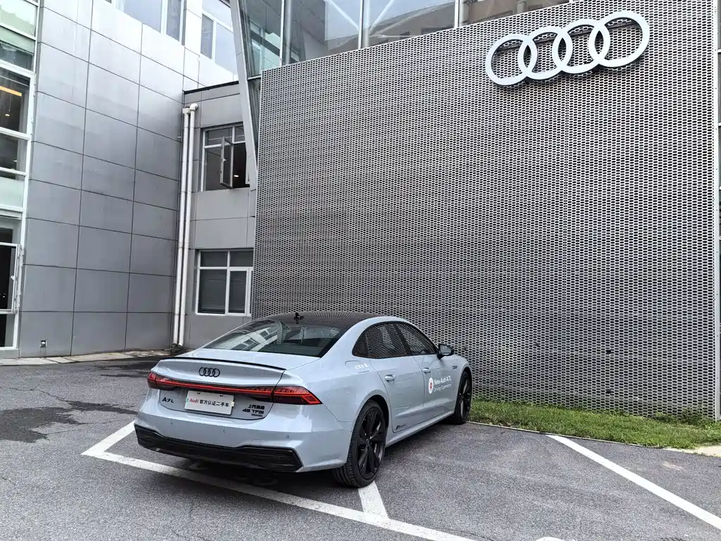 Audi A7L — миниатюра 8