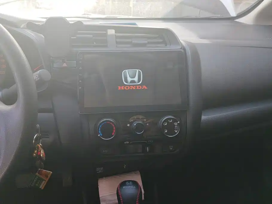 Honda Fit — миниатюра 13