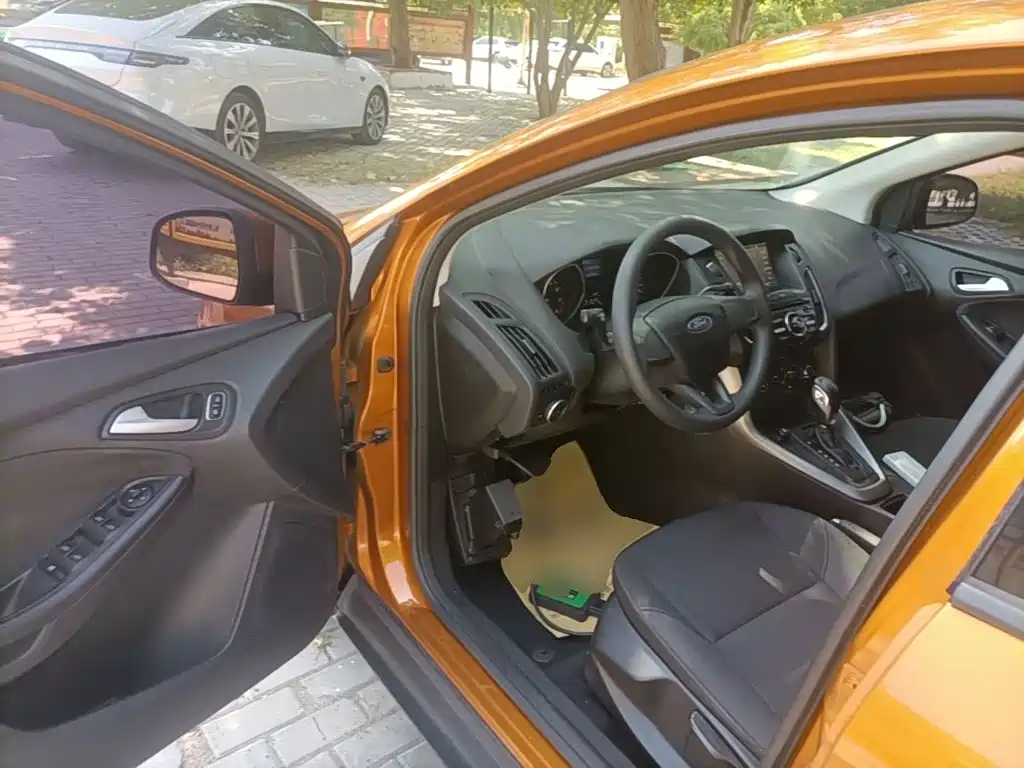 Ford Focus — миниатюра 16