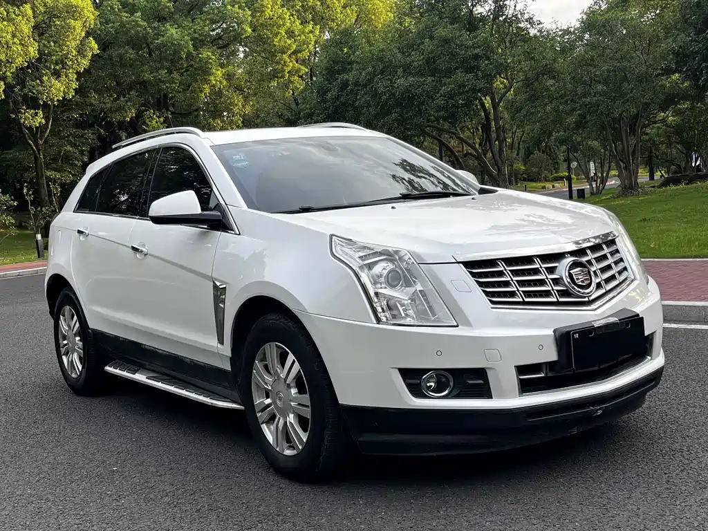 Cadillac SRX — миниатюра 3