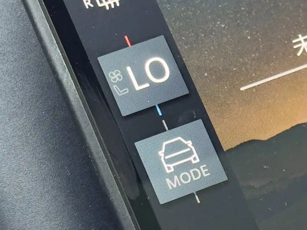Land Rover Velar — миниатюра 17