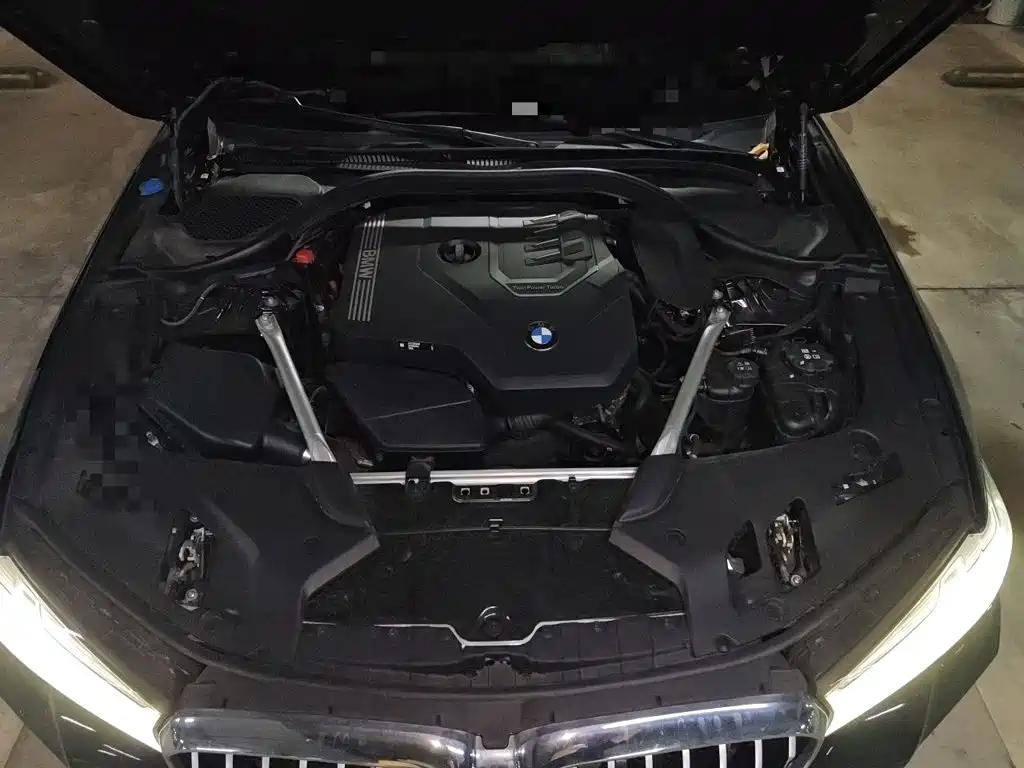 BMW 5 Series — миниатюра 11