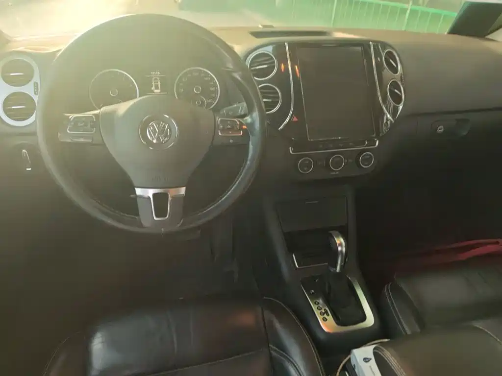 Volkswagen Tiguan — миниатюра 5