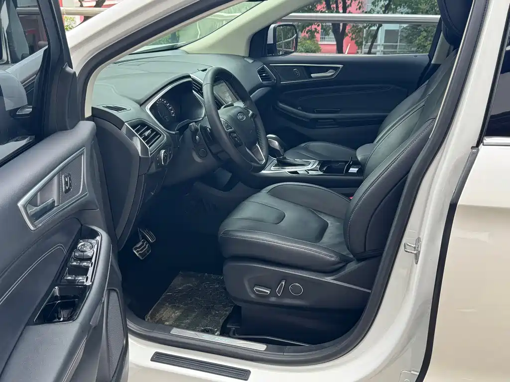 Ford Edge — миниатюра 5