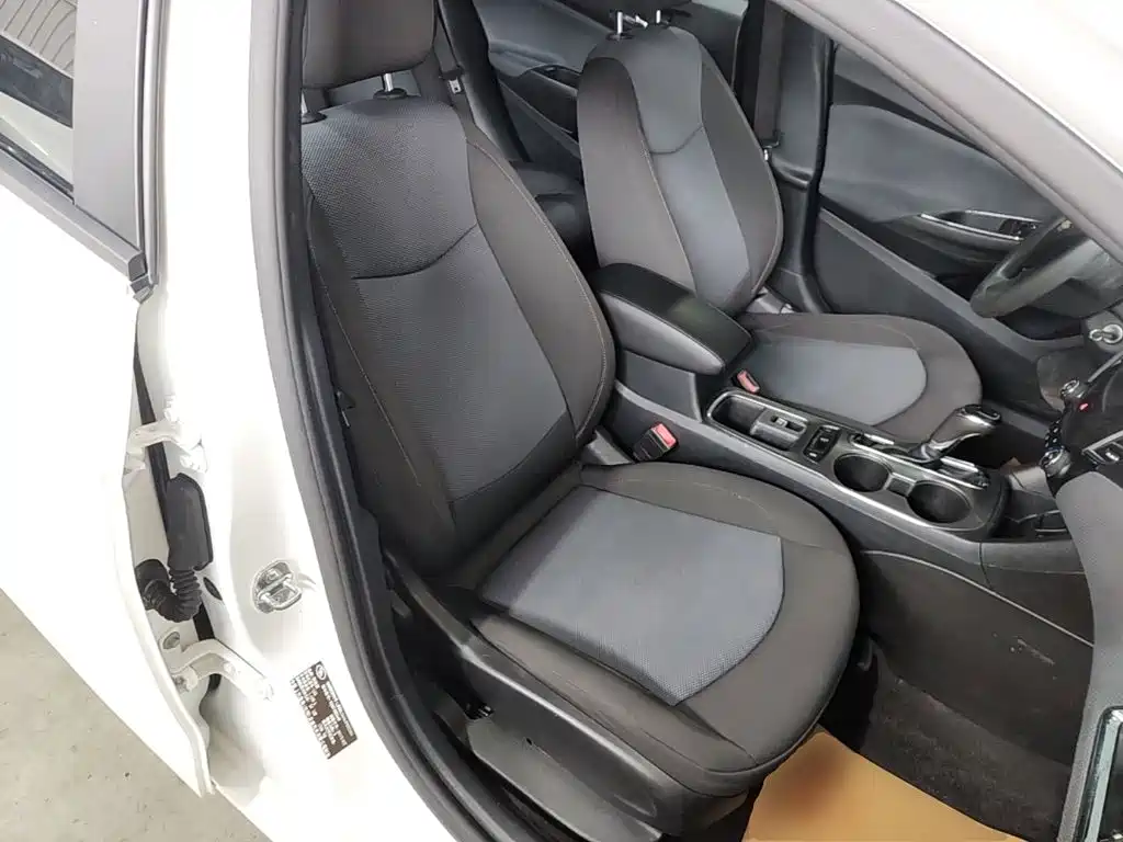 Chevrolet Cruze — миниатюра 25