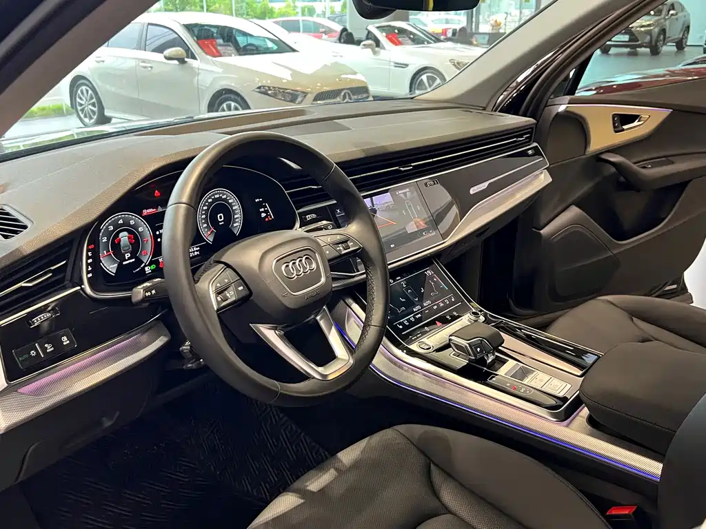 Audi Q7 — миниатюра 10
