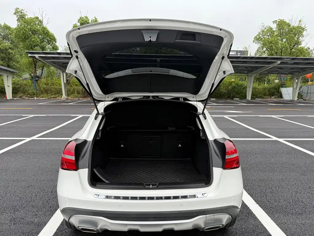 Mercedes-Benz GLA — миниатюра 14