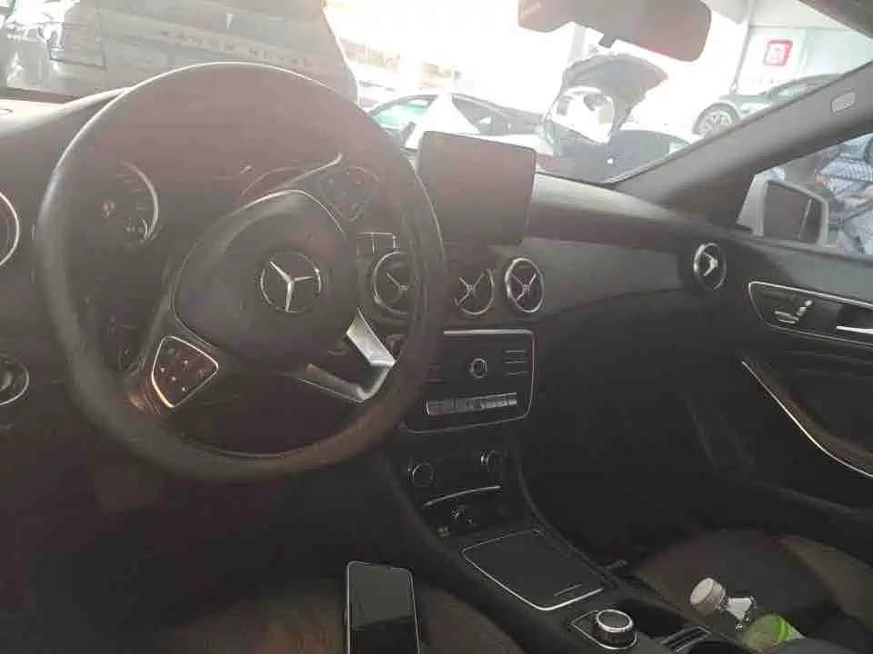 Mercedes-Benz CLA (Import) — миниатюра 10