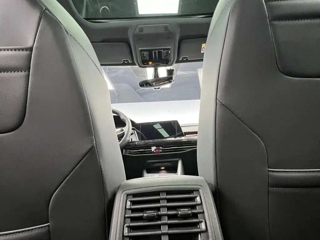 Volkswagen Golf — миниатюра 14