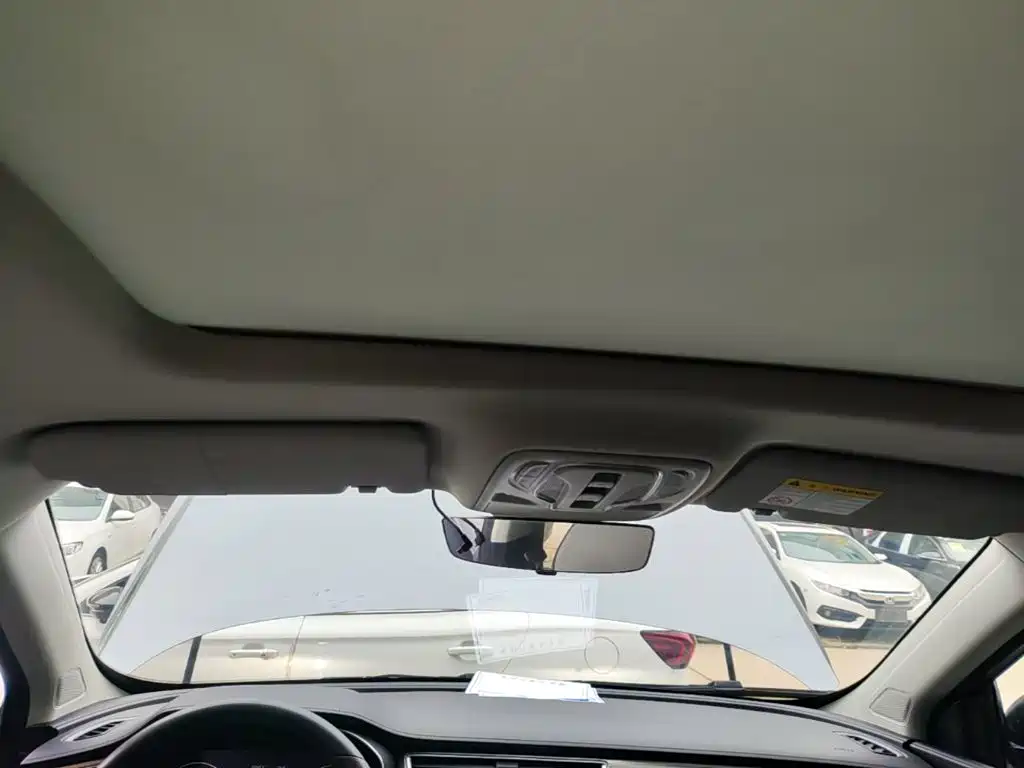 Roewe RX5 — миниатюра 18