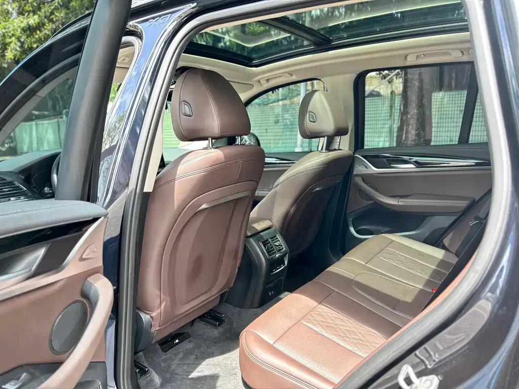 BMW iX3 — миниатюра 7