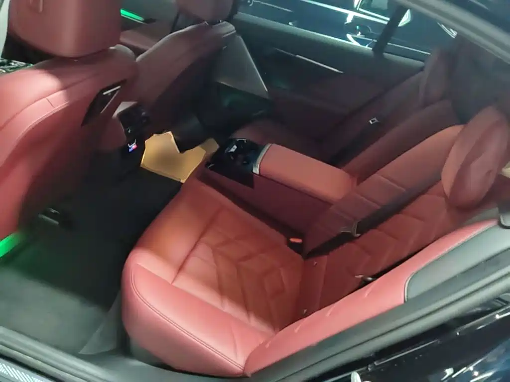 BMW i5 — миниатюра 19
