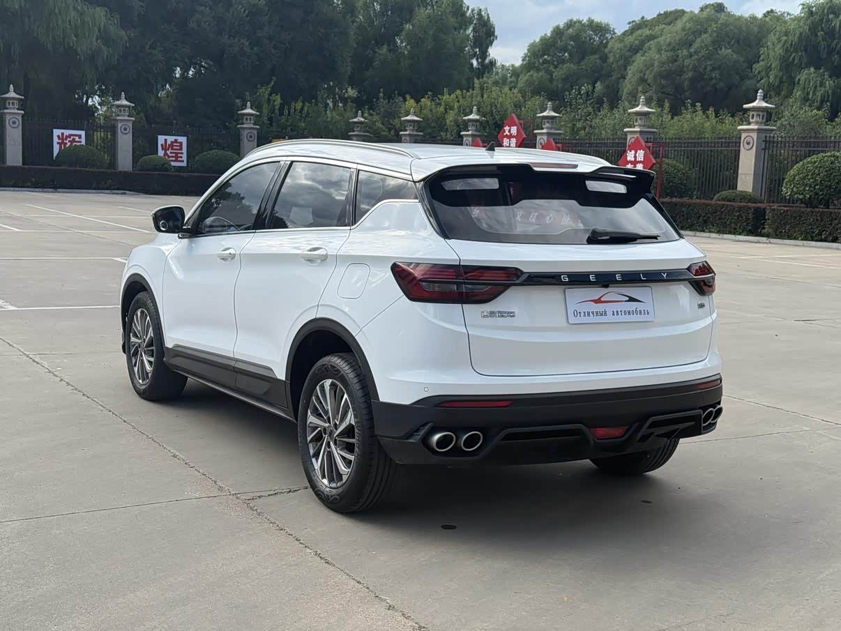 Geely Binyue 1.4 л 2022 г. Белый, пробег 17000 км