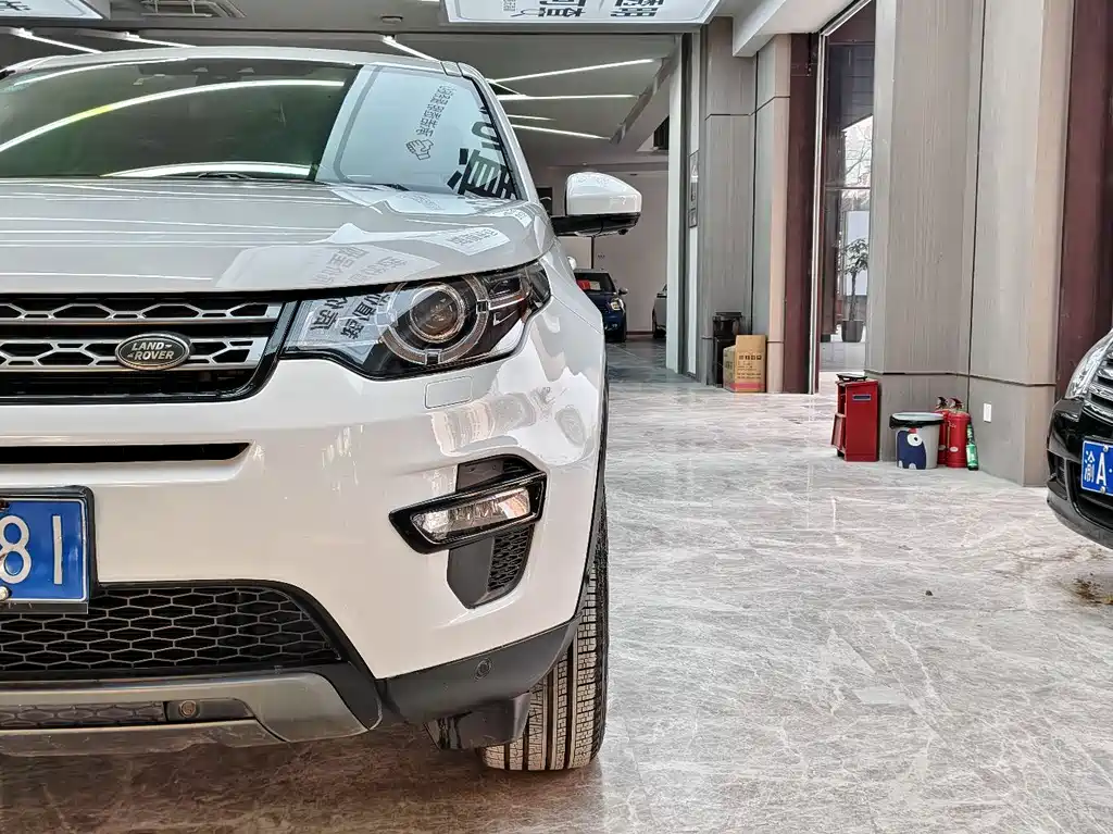Land Rover Discovery Sport — миниатюра 7