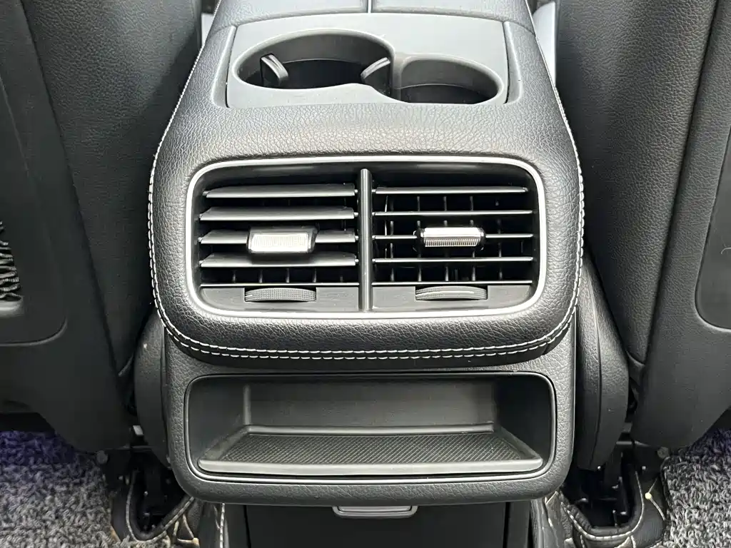 Mercedes-Benz GLE (Import) — миниатюра 16