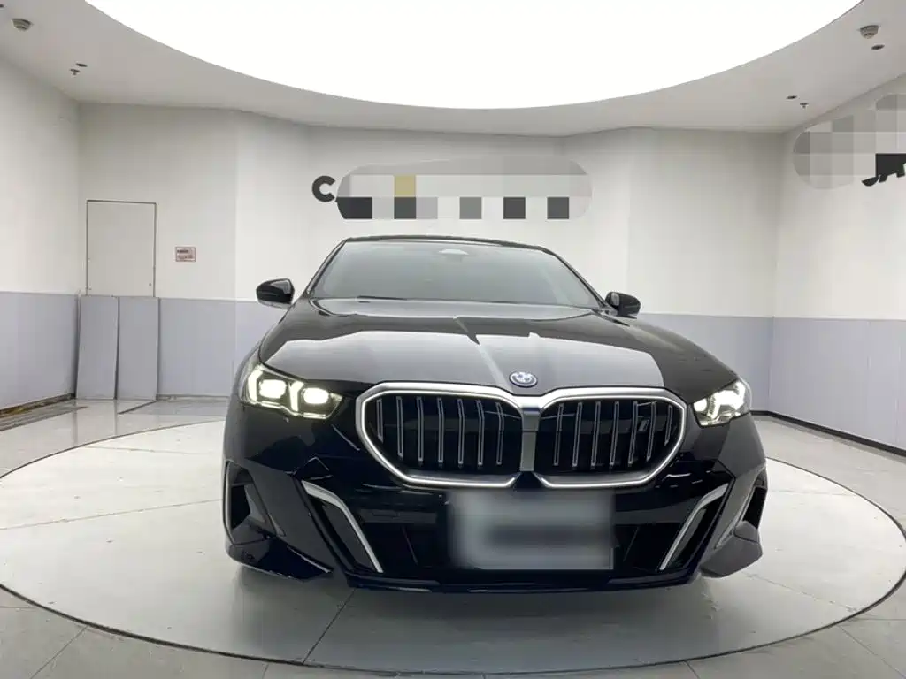BMW i5 — миниатюра 16