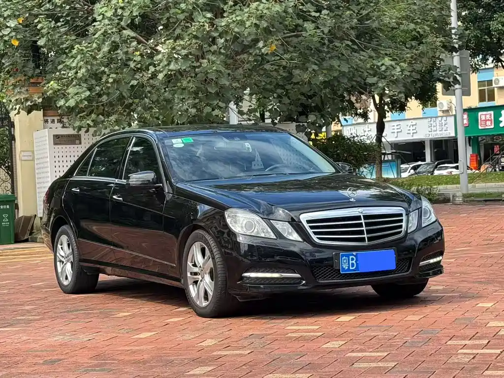 Mercedes-Benz E-Class — миниатюра 3