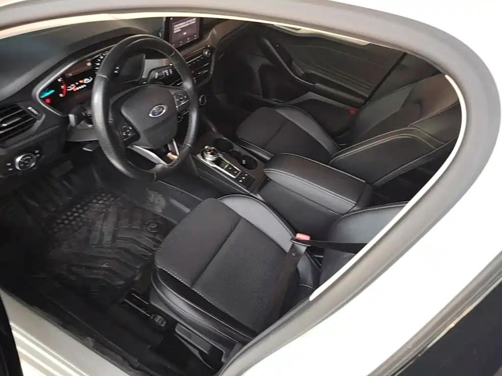 Ford Focus — миниатюра 15