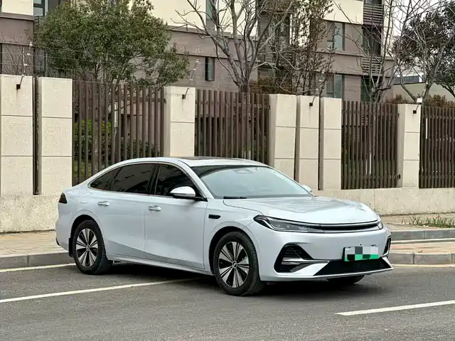 GEELY GALAXY GALAXY A7 2025
