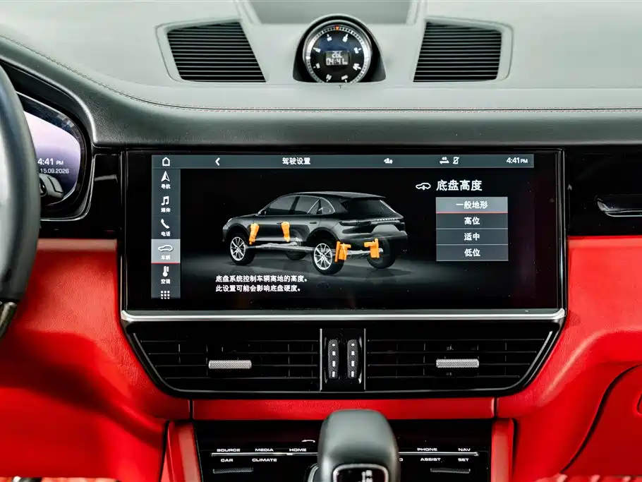 Porsche Cayenne — миниатюра 13