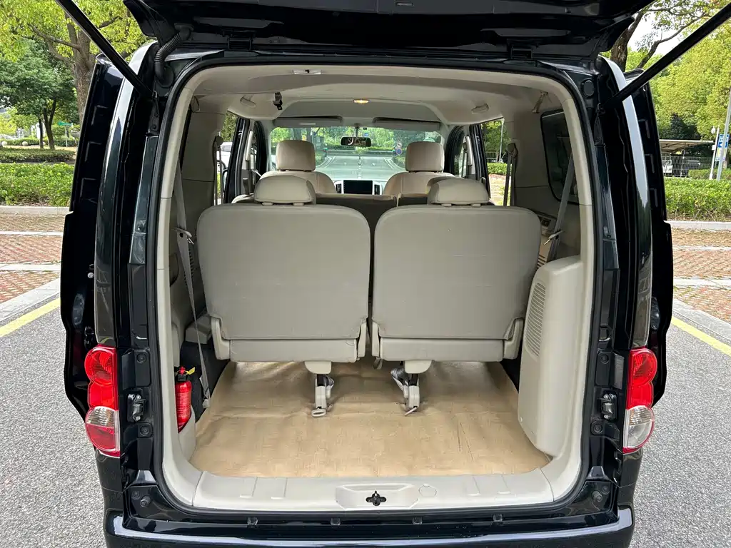 Nissan NV200 — миниатюра 13
