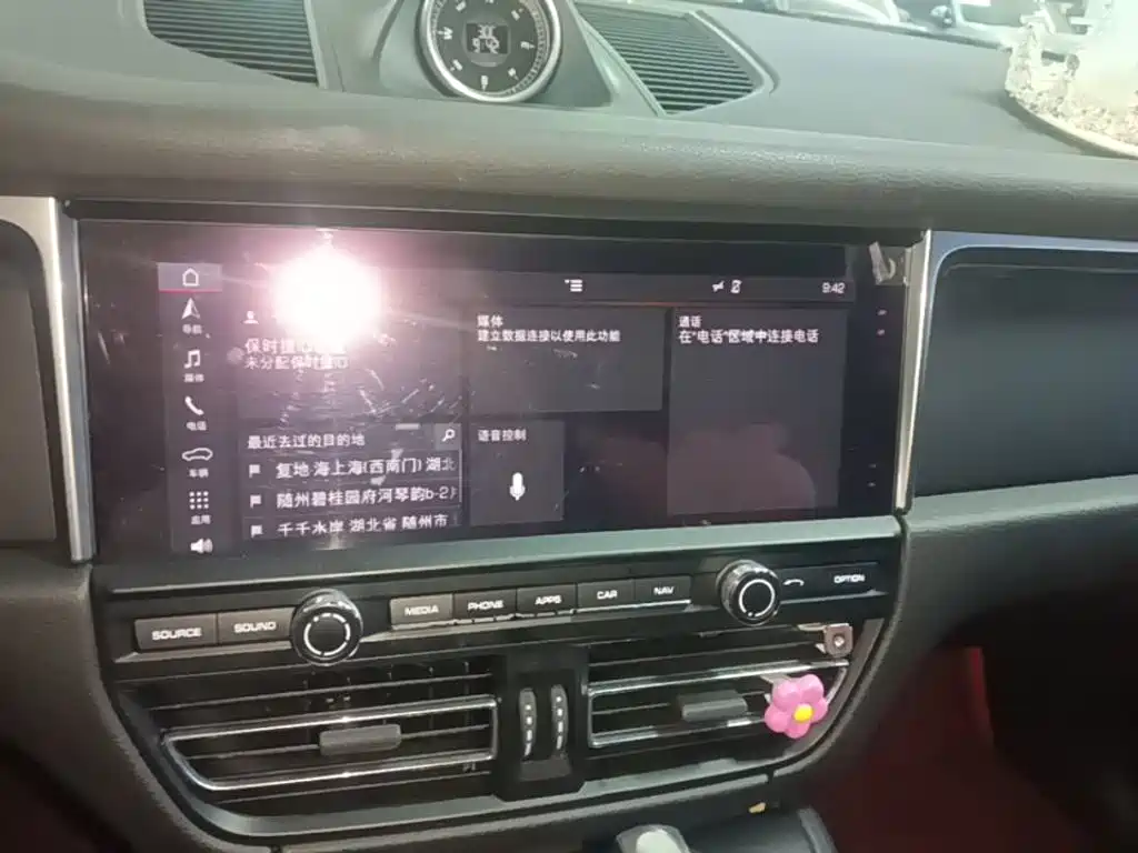 Porsche Macan — миниатюра 13