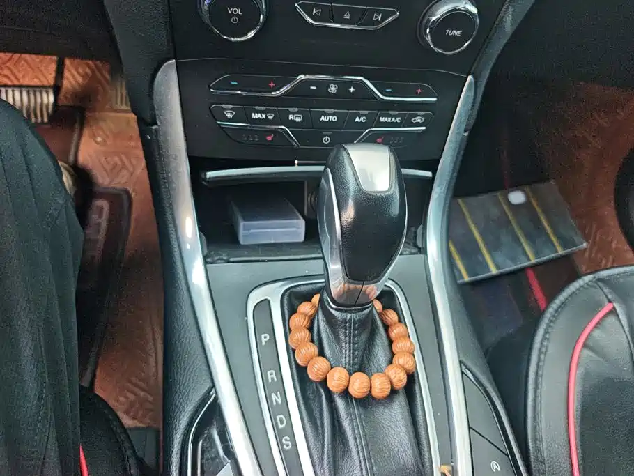 Ford Edge — миниатюра 16