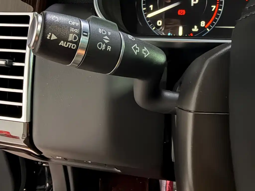 Land Rover Range Rover — миниатюра 22