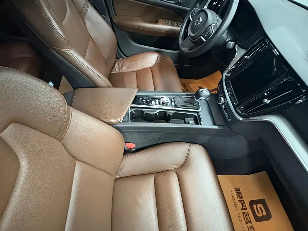 Volvo S60 — миниатюра 7