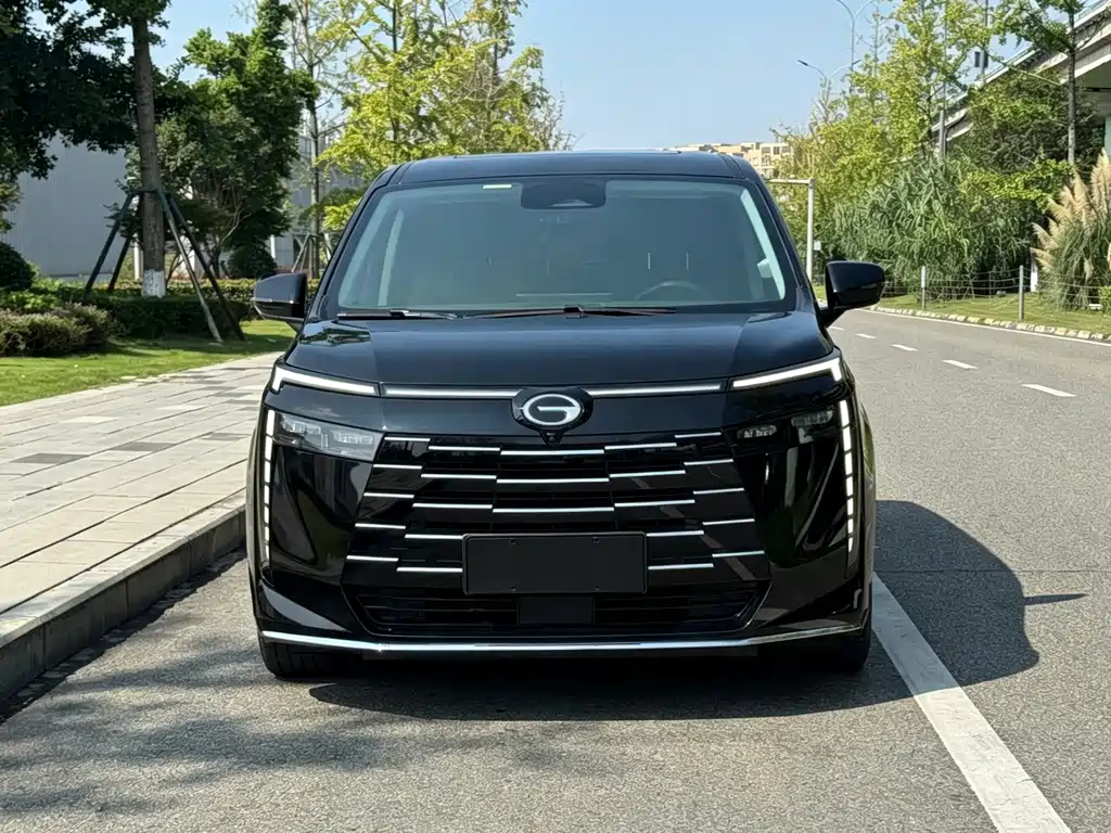 GAC Motor Trumpchi E8 PHEV — миниатюра 3