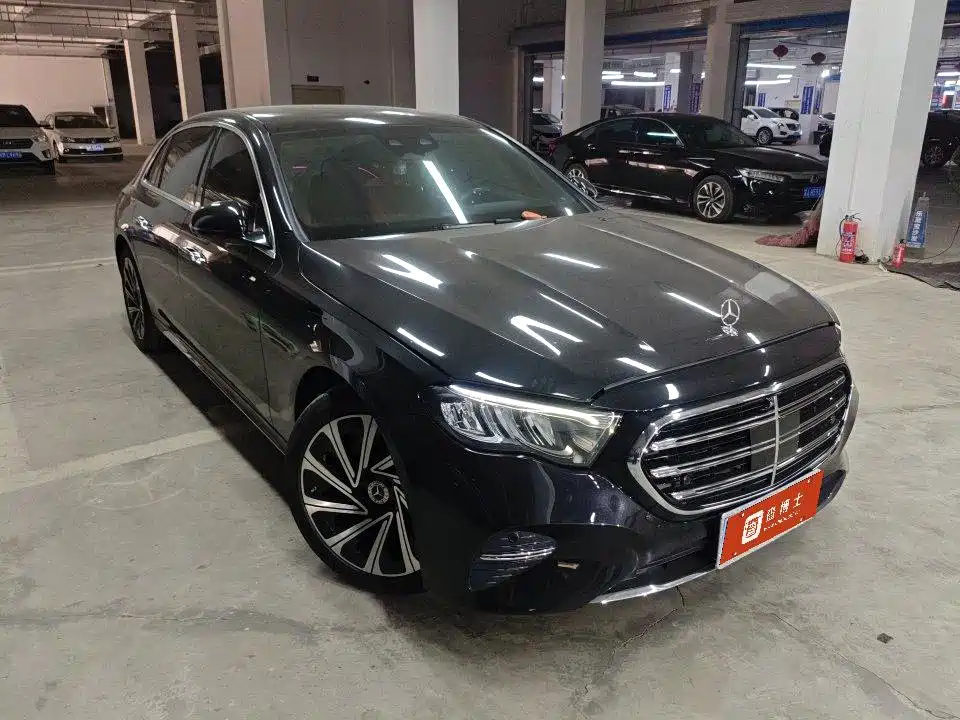 Mercedes-Benz E-Class — миниатюра 2