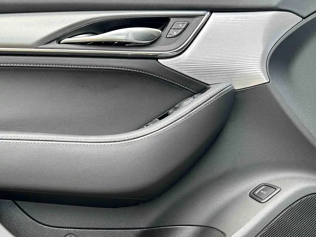 Cadillac CT5 — миниатюра 32