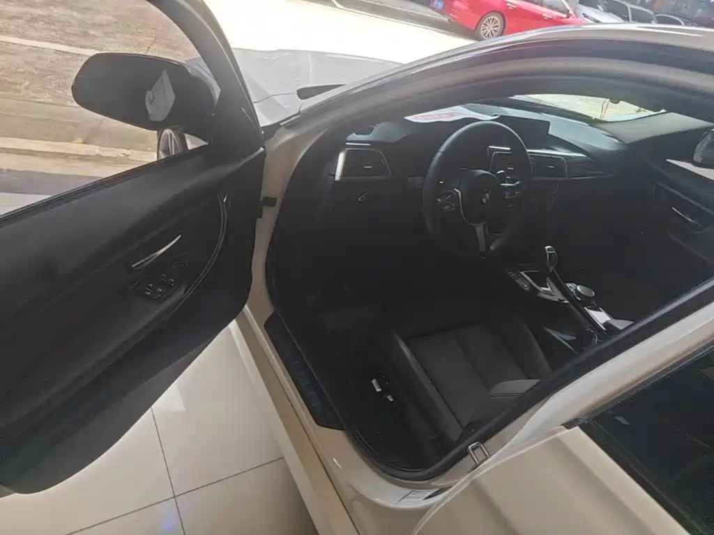 BMW 3 Series — миниатюра 12