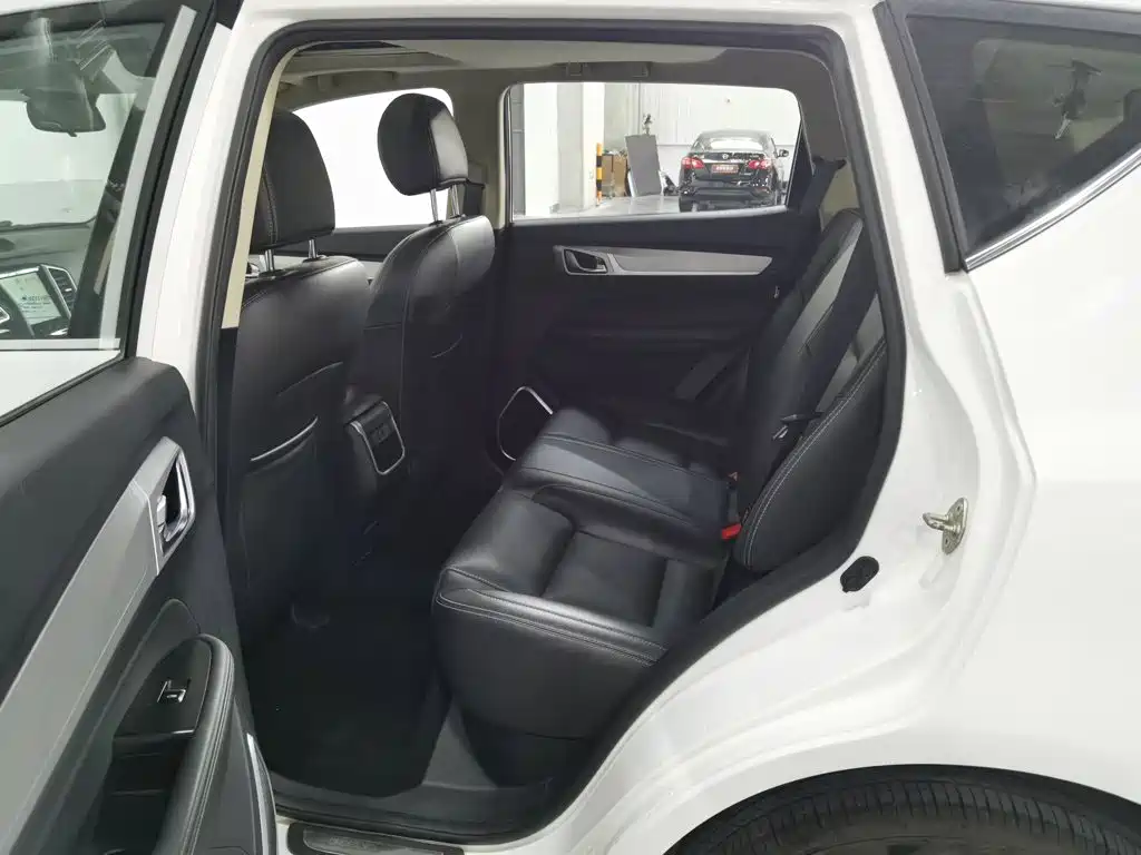 Geely Vision X6 — миниатюра 15