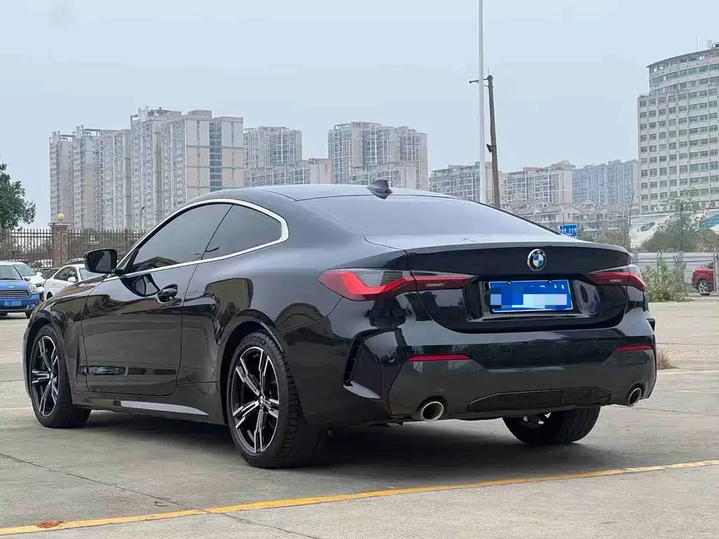 BMW 4 SERIES