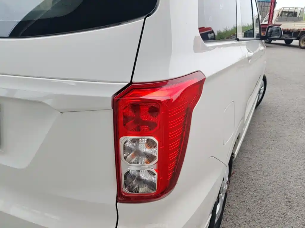 Wuling Hongguang — миниатюра 8