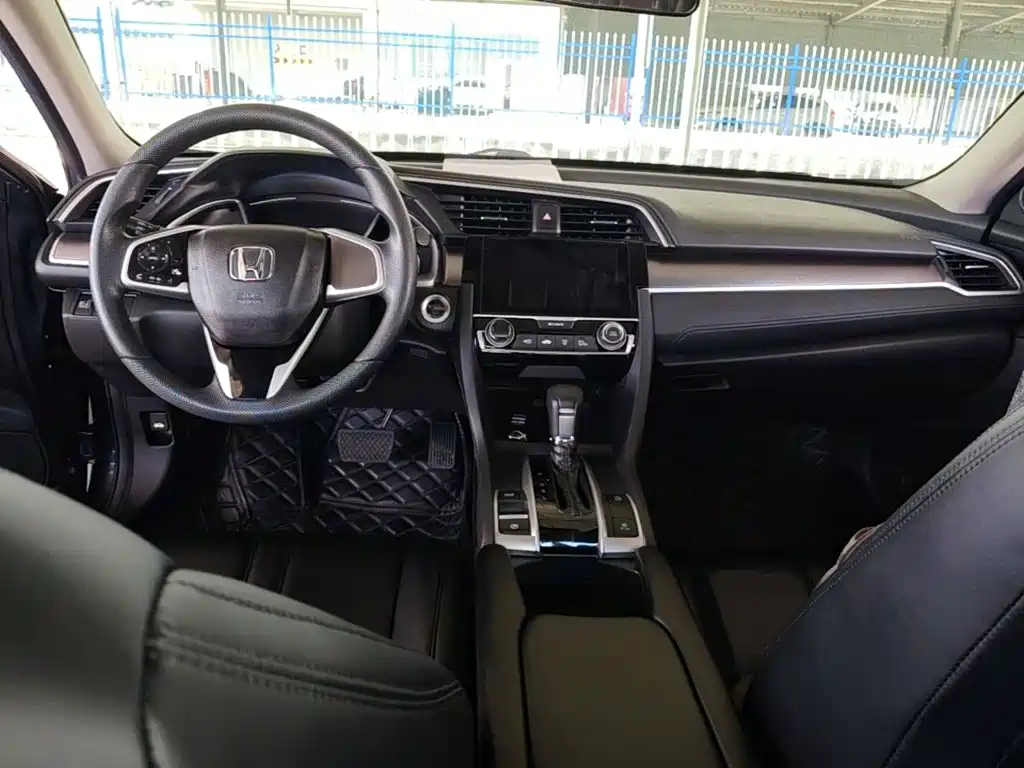Honda Civic — миниатюра 10