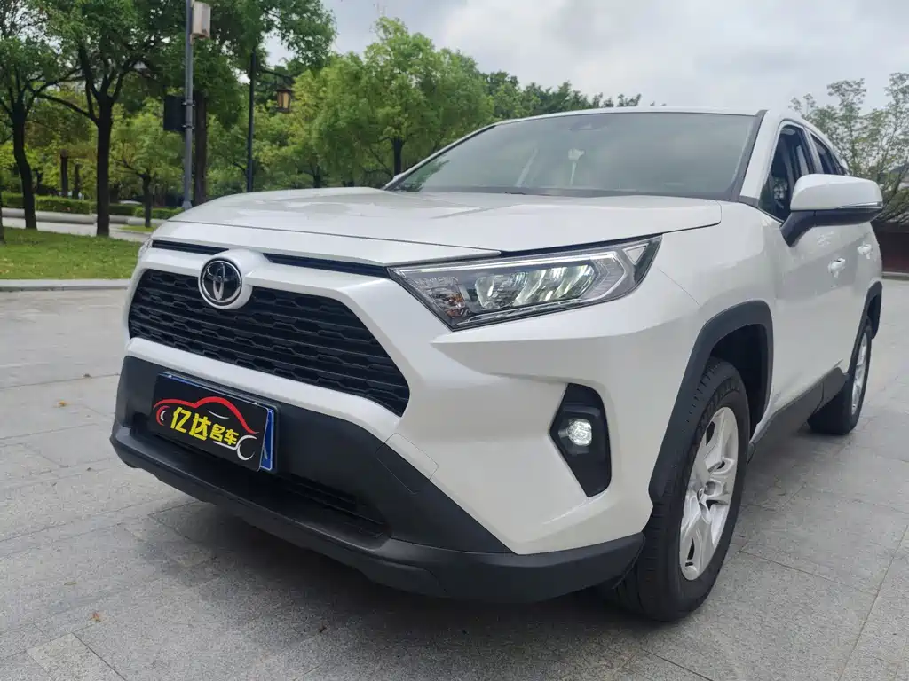 Toyota RAV4 — миниатюра 23