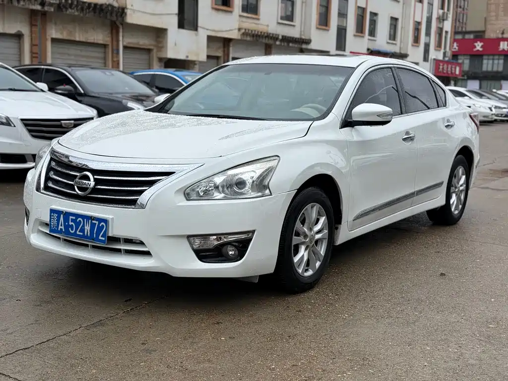 NISSAN TEANA
