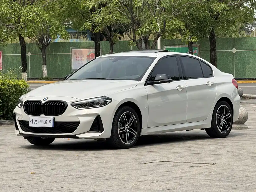 BMW 1 Series 2021