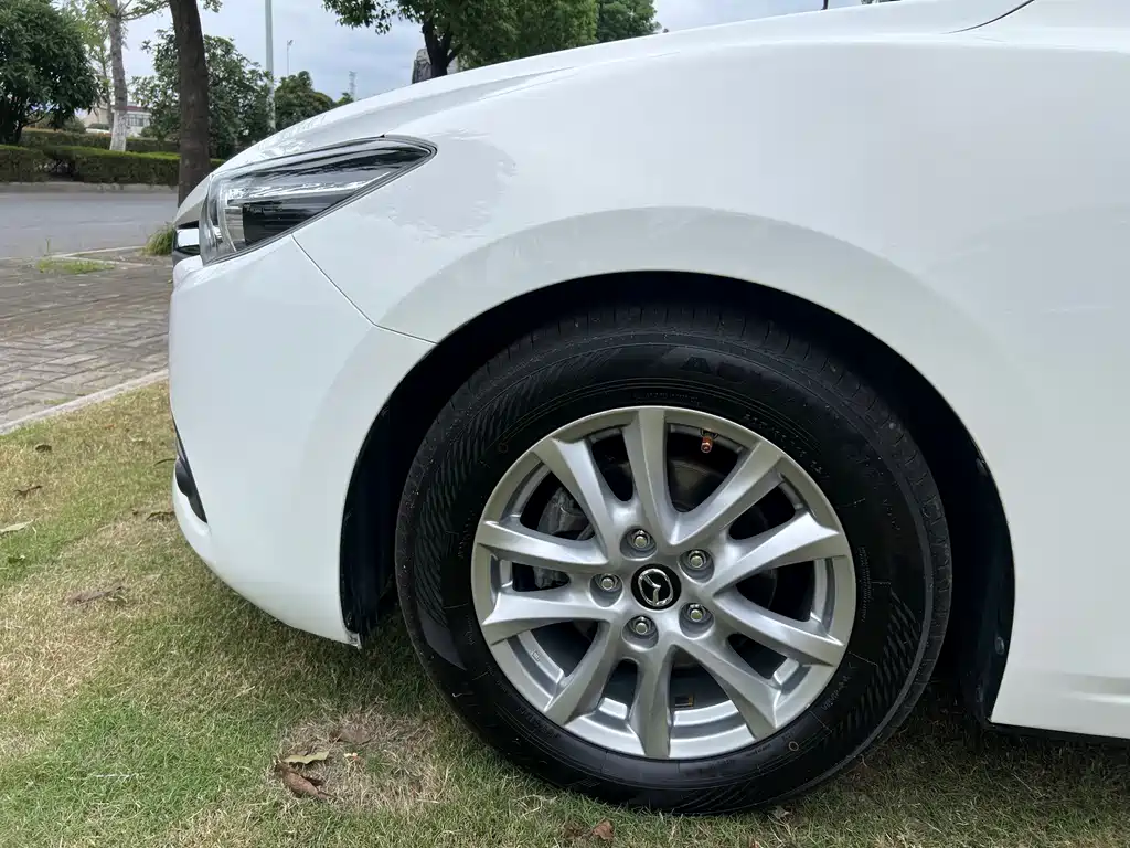 Mazda 3 Axela — миниатюра 15