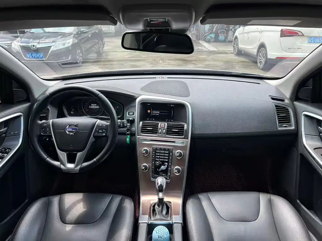 Volvo XC60 — миниатюра 12
