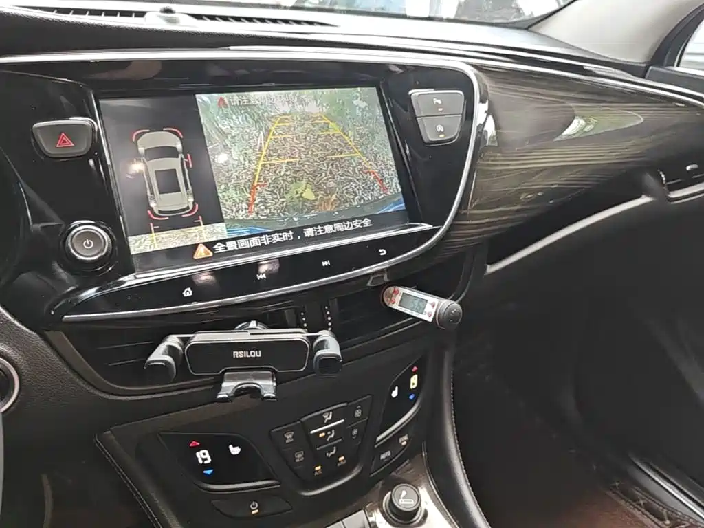 Buick Envision Plus — миниатюра 13