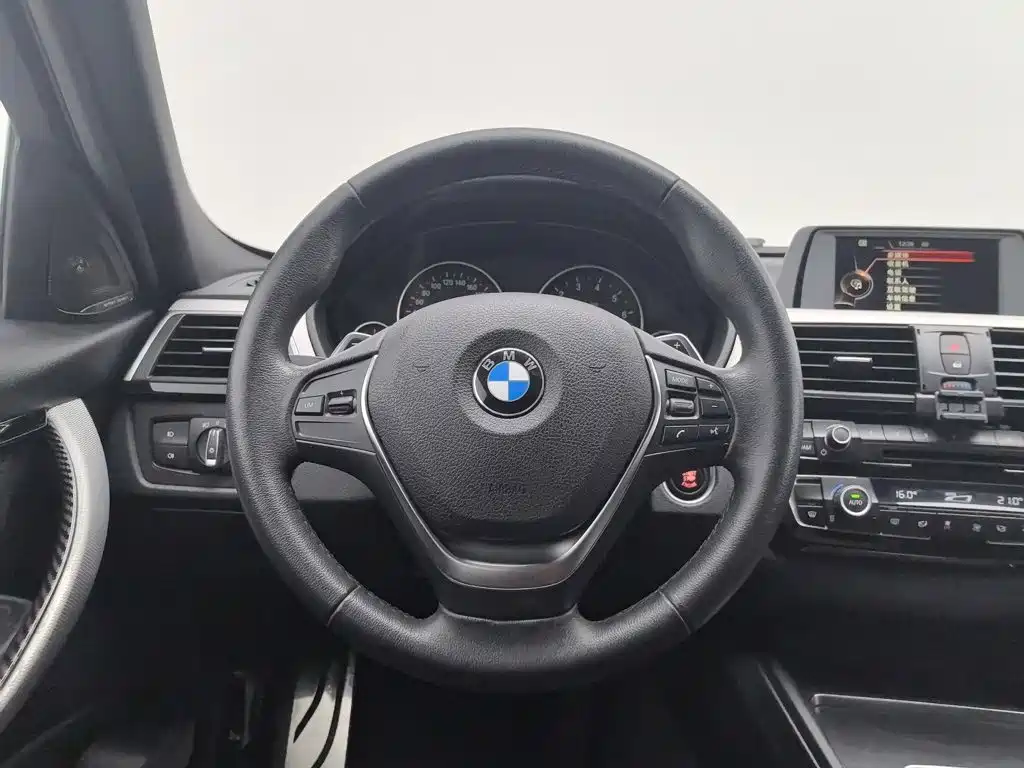 BMW 3 Series — миниатюра 11