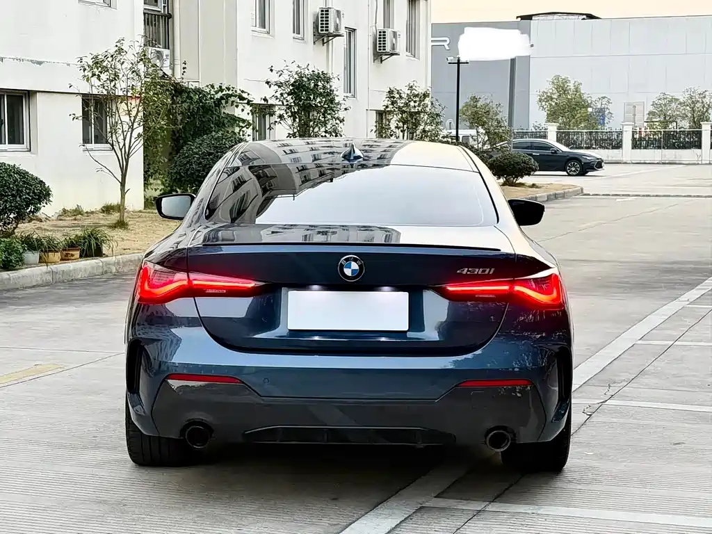 BMW 4 Series — миниатюра 13
